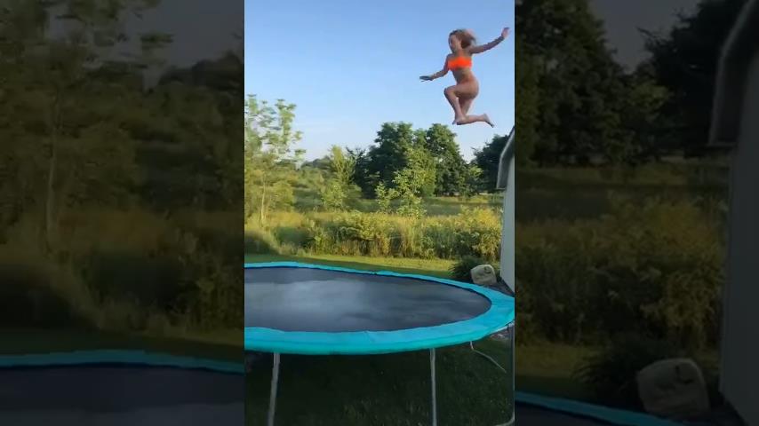 Блондинка Обри Синклер совершает прыжки на члене мужика похлеще чем на батуте