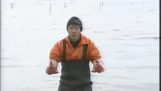 Asijské škeble rybář dává důležitou zprávu