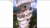Het beklimmen van de toren Ambuluwawa (Sri Lanka)