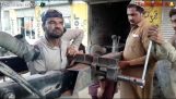 Reparatur eines gebrochenen Rahmen in einem LKW (Pakistan)