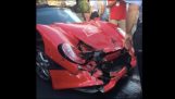 Ferrari F50 врезается в Ferrari 488 Pista
