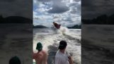 iki jet ski'nin çarpışması (Ottawa)
