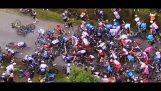 Stor olycka under första etappen av Tour de France 2021