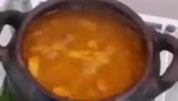 Die besten Suppen werden in alten Töpfen zubereitet