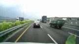 Espeluznante accidente en una carretera de China