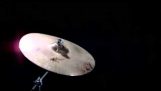 Une cymbale qui retentit en slow motion