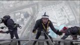 Rengjøring vinduene på den høyeste bygningen i verden
