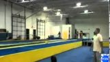 Невероятные гимнастические навыки