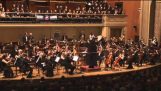Cinematic Orchestra w Pradze interpretuje "Imperial marca"