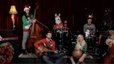 Рождественская песня с группой собак