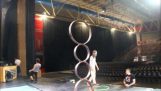 Las acrobacias impresionantes de Kai Hou