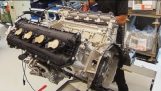 Montaggio di un motore Mercedes-AMG