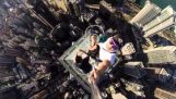 Crazy selfie fra skyskraber i Hong Kong