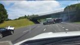 Camper rasturnata snarls trafic pe Garden State Parkway