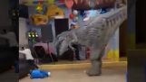 Un dinosauro alla festa dei bambini