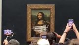 Kuchen auf dem Tisch der Mona Lisa