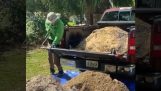 Déchargement rapide de sable d'un semi-remorque