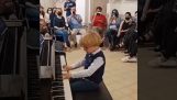 Pianiste professionnel de 5 ans