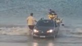 Modul greșit de a descărca un jet ski