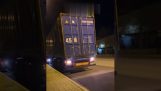 Système antivol par deux camionneurs