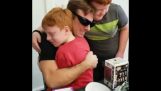 A man sees his son’s red hair for the first time thanks to Enchroma glasses