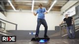 Tony Hawk cavalca il primo vero Hoverboard mondo – Carlito Hover