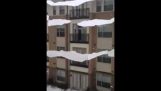 Cascading ghiaccio da Plano Appartamenti