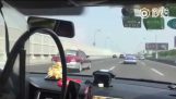 Kisa terrorin taksilla kuljettajan ralista "Shanghaissa