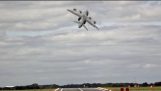 Airbus A400M combattimento decollo RIAT 2017.