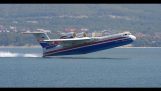 La démonstration de bateau de vol russe Be-200