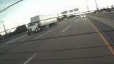 Vrachtwagen ongeval veroorzaakt hevige snelweg
