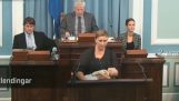 Islandais MP allaite son bébé dans le siège du parlement