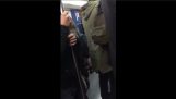 Håbefulde tyv fanget på fersk gerning i Athens Metro