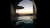 Une piscine de rêve à Santorin