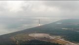 Úspešný vertikálne pristátie raketa Falcon 9