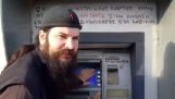 Κλωτσιές στο διαβολικό ATM