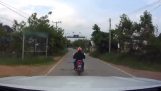 Unglaubliche Szene in dem Thai Weg