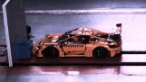 Kras test i en Porsche från LEGO