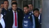 Känsloladdad förflyttning av Messi när han såg en liten fläkt att gråta