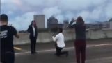 Marriage proposal on the freeway