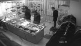 Three young robbers fool the security system