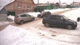 Snødekte nedoverbakke i Russland