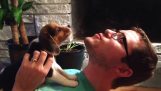Het gehuil van de kleine Beagle