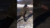 Orosz mesterek harcművészetek megszakított felesége
