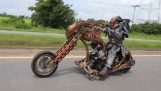 motocykel Predator