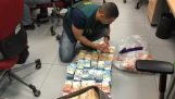 A spanyol rendőrség számít 8000000 bankjegy