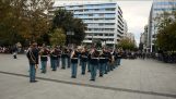 Vojenská Garrison Atény hudba hrá remixy