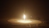 De eerste raket met verticale landing na vlucht in de ruimte