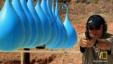 Hoeveel ballons met water zal stoppen met een kogel;