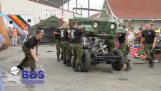 Soldados disuelven y montar un jeep dentro de 3 minutos